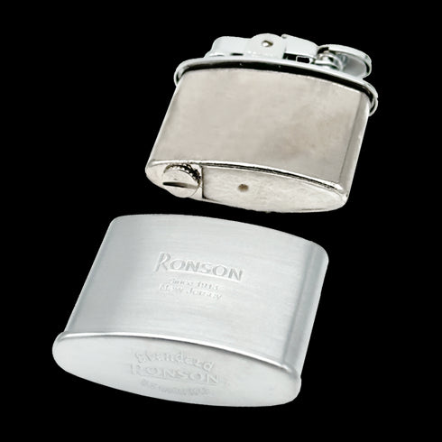 Ronson 21002 Vžigalnik polnilni Nostalgia kremen v srebrni barvi