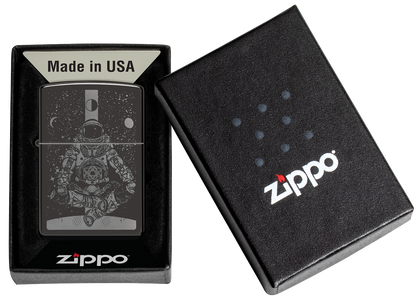 Zippo vžigalnik 46106 Astronaut in Space