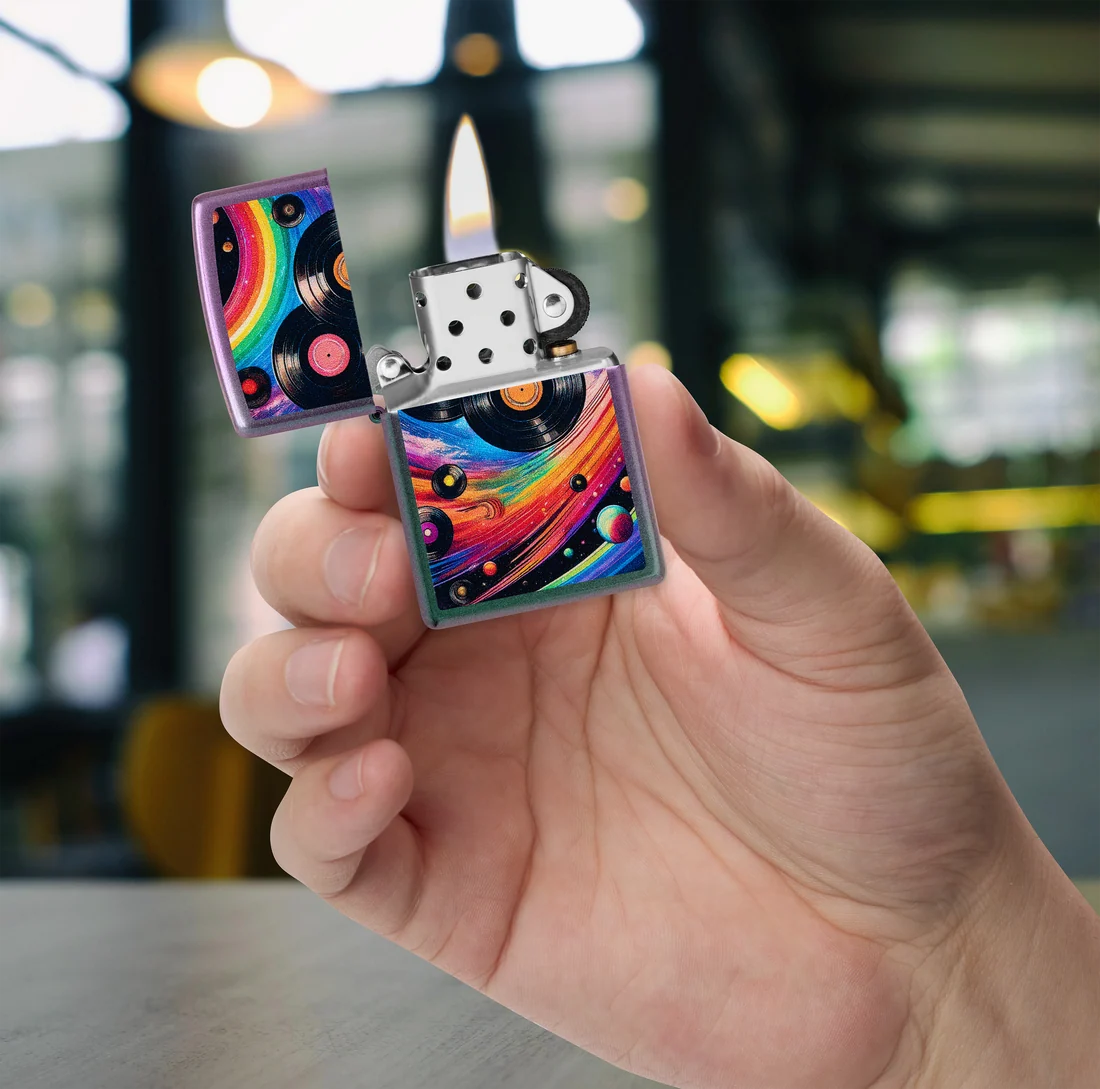Zippo 47279 vžigalnik Funky Vinyl Albums, Iridescent