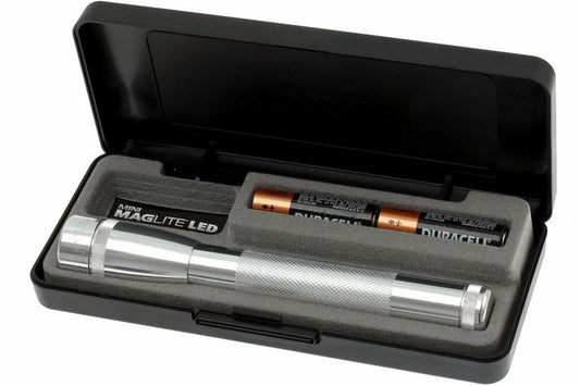 Maglite svetilka LED SP22107F Mini 2AA,  Srebrna v darilni škatli